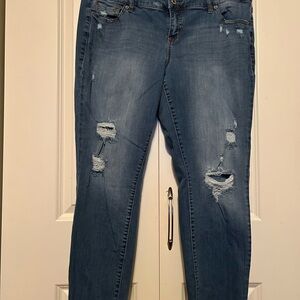 Torrid boyfriend Distressed Blue Denim Jeans